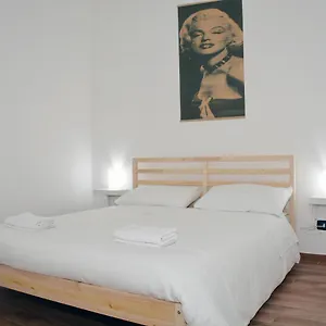 Nocleg ze śniadaniem Puglia Chic Private Con Bagni Condivisi, Bari